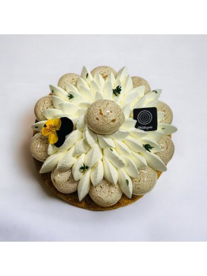 Litchi Saint-Honoré cake