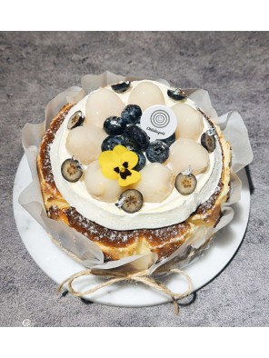 Litchi Basque Cheesecake 