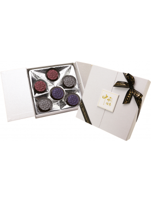 (1.)Full-Bodied Chocolate Mooncake Gift Box