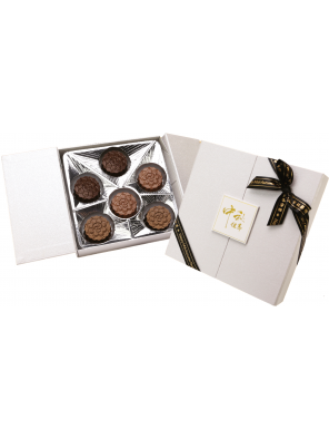 (2.)Sweet Sour Chocolate Mooncake Gift Box